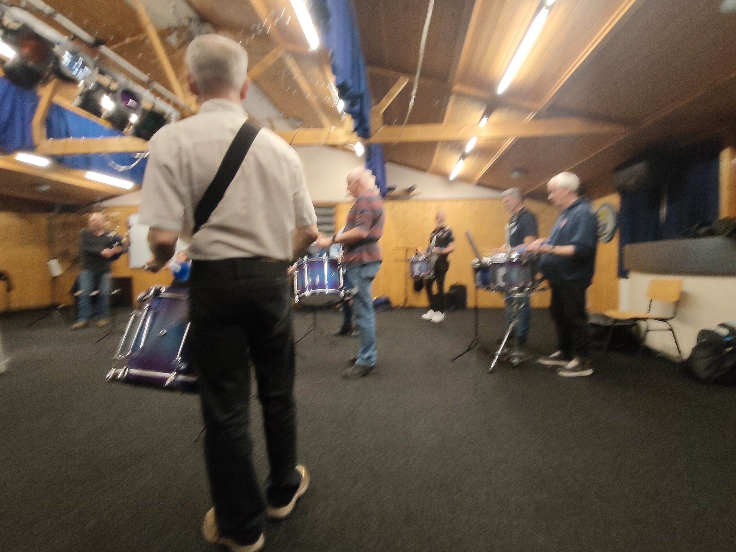 We zijn weer hard aan het oefenen voor de komende optredens.